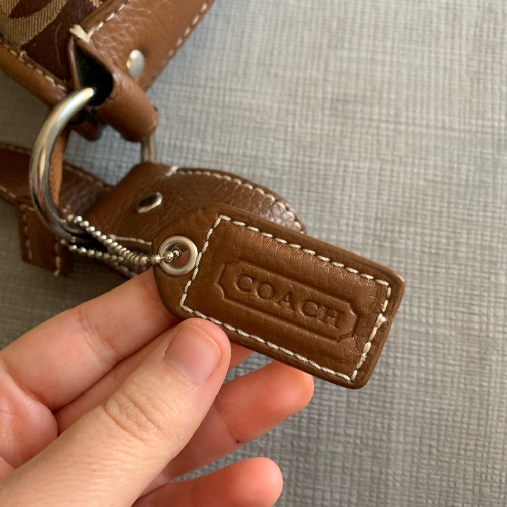 Coach signature small brown swinger bag - Picture 7 of 10